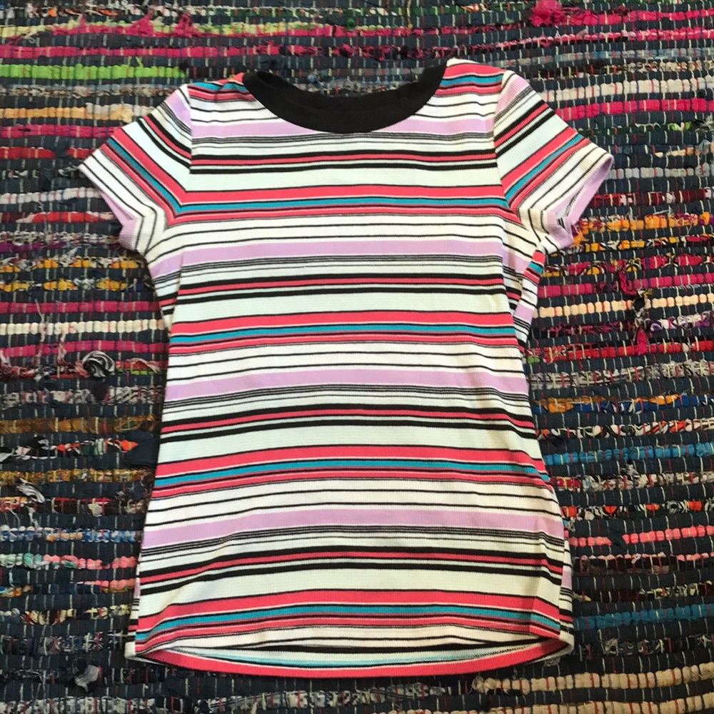 A art-class colored striped t-shirt